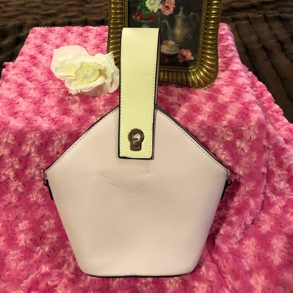 Handbag - Picture 3 of 7